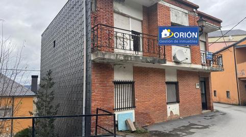 Photo 2 of Country house for sale in Puente de Domingo Flórez, León