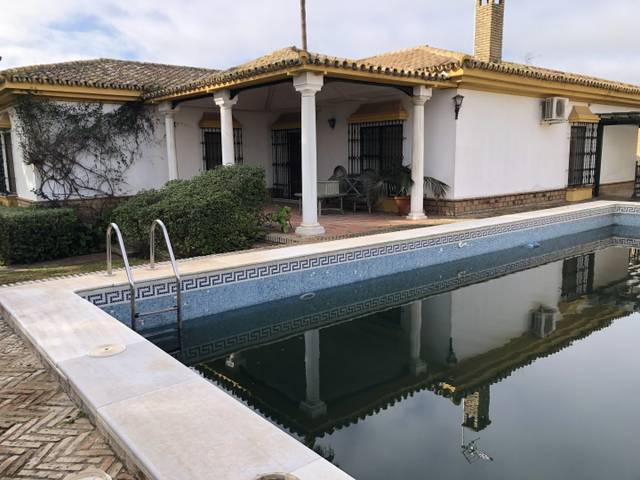 Casa-chalet en Venta en Gines