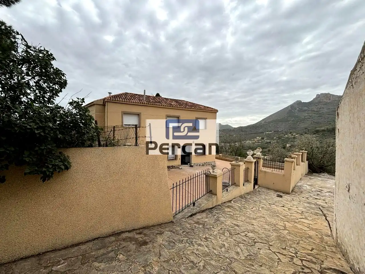 Casa rústica amb jardí de lloguer a Nuches, imagen 9