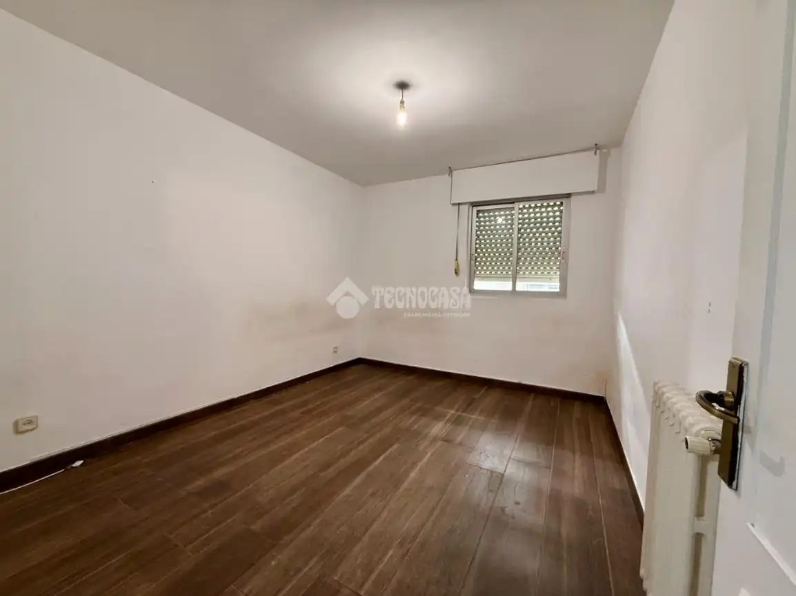 Bedroom of Flat for sale in Moratalaz