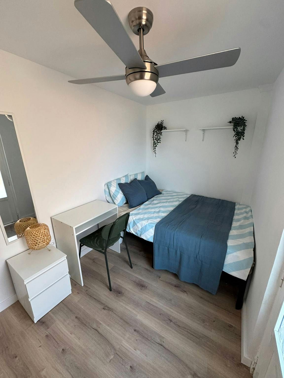 Dormitori de Pis per a compartir en  Valencia Capital amb Rentadora