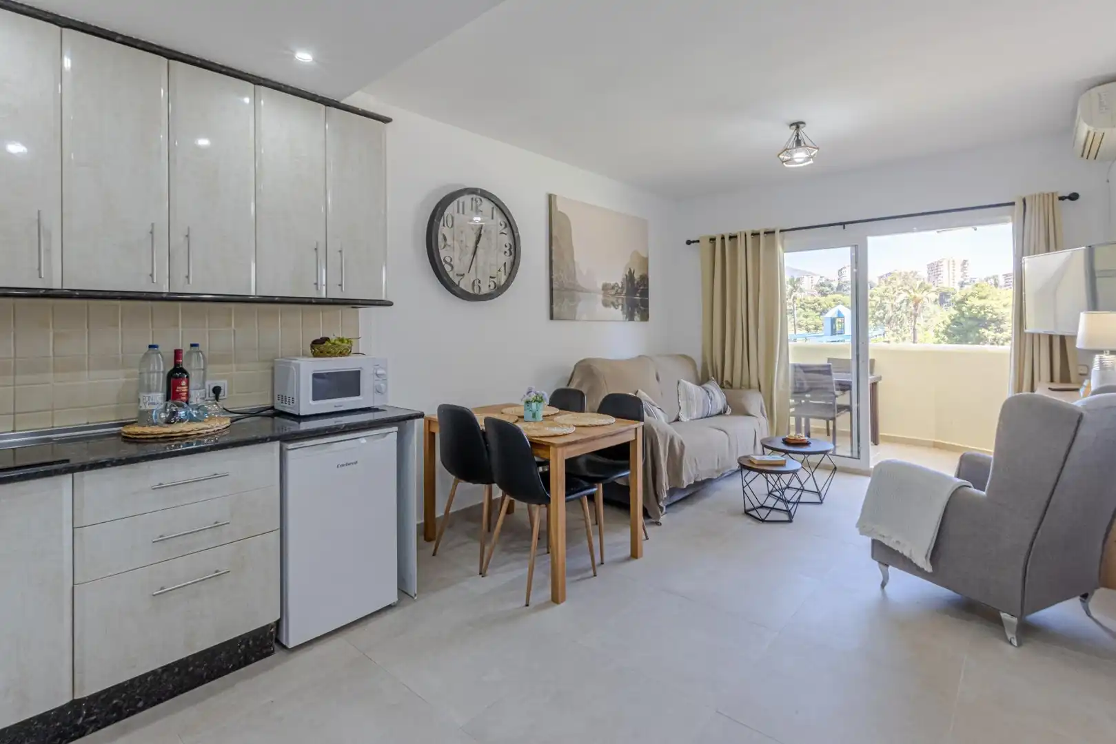 Apartamento en venta en Avenida Avenida de Rocío Jurado, Parque de la Paloma