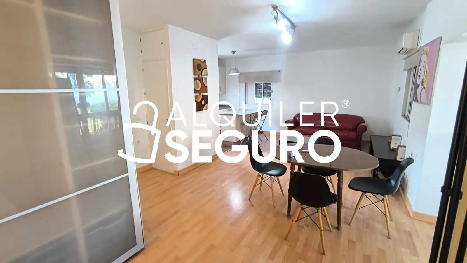 Living room of Study for rent in Sevilla  with Air Conditioner and Furnished
