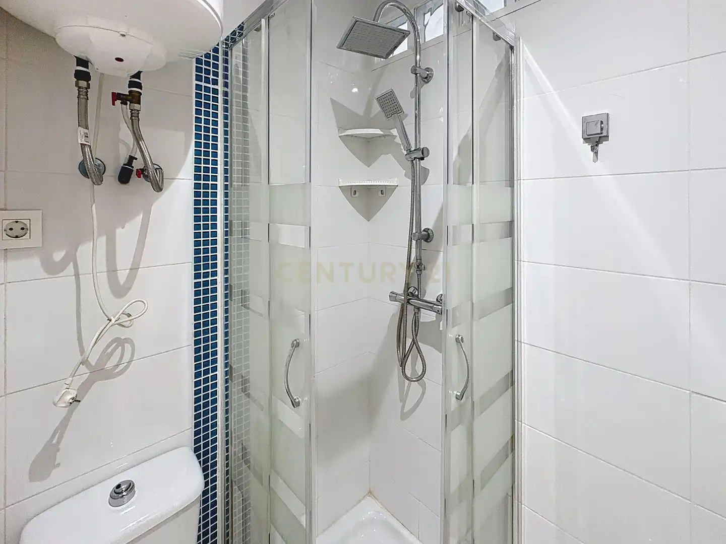 Bathroom of Study for rent in Centro
