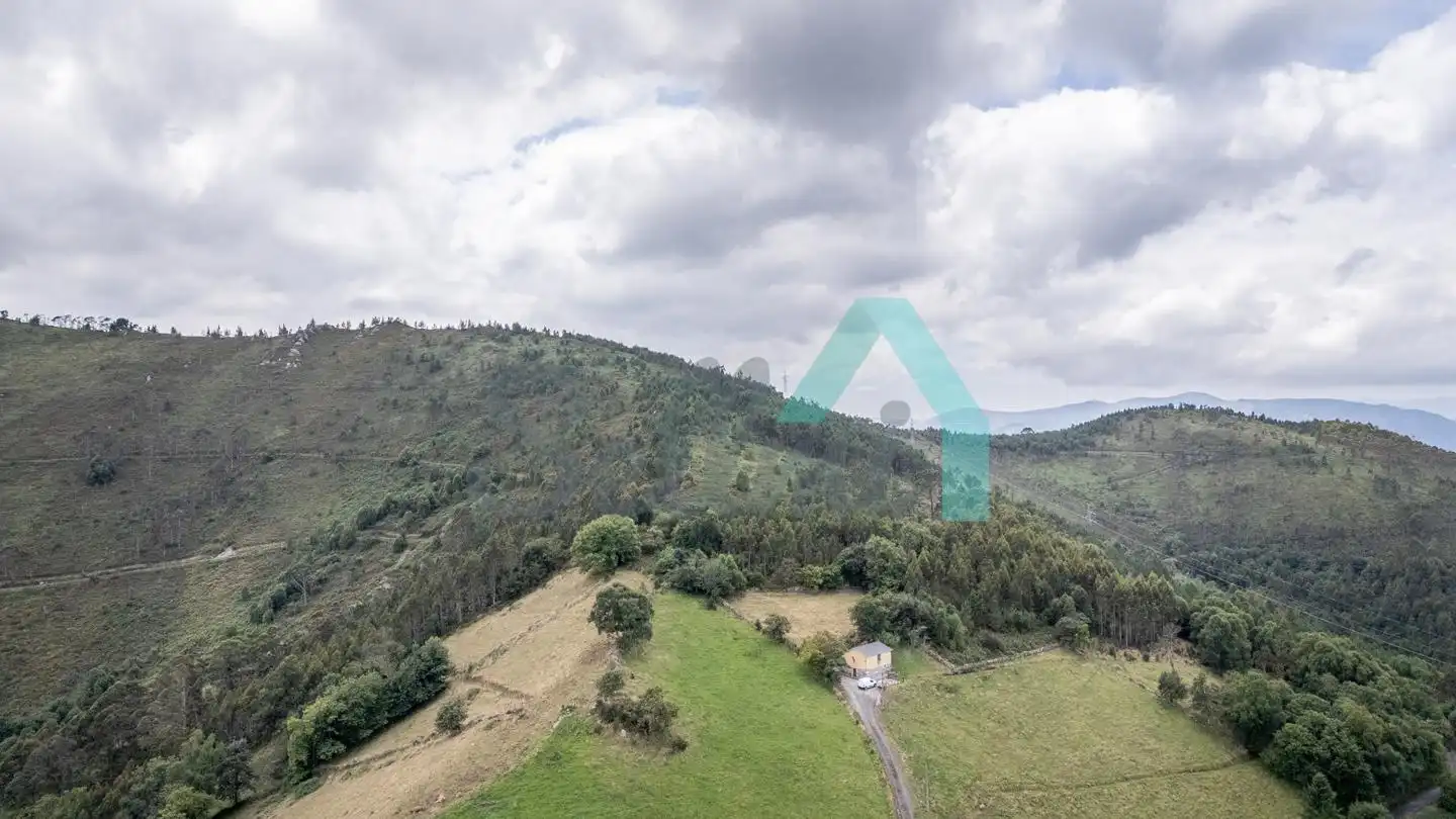 Houses for sale in La Cadorna, Valdés - Luarca