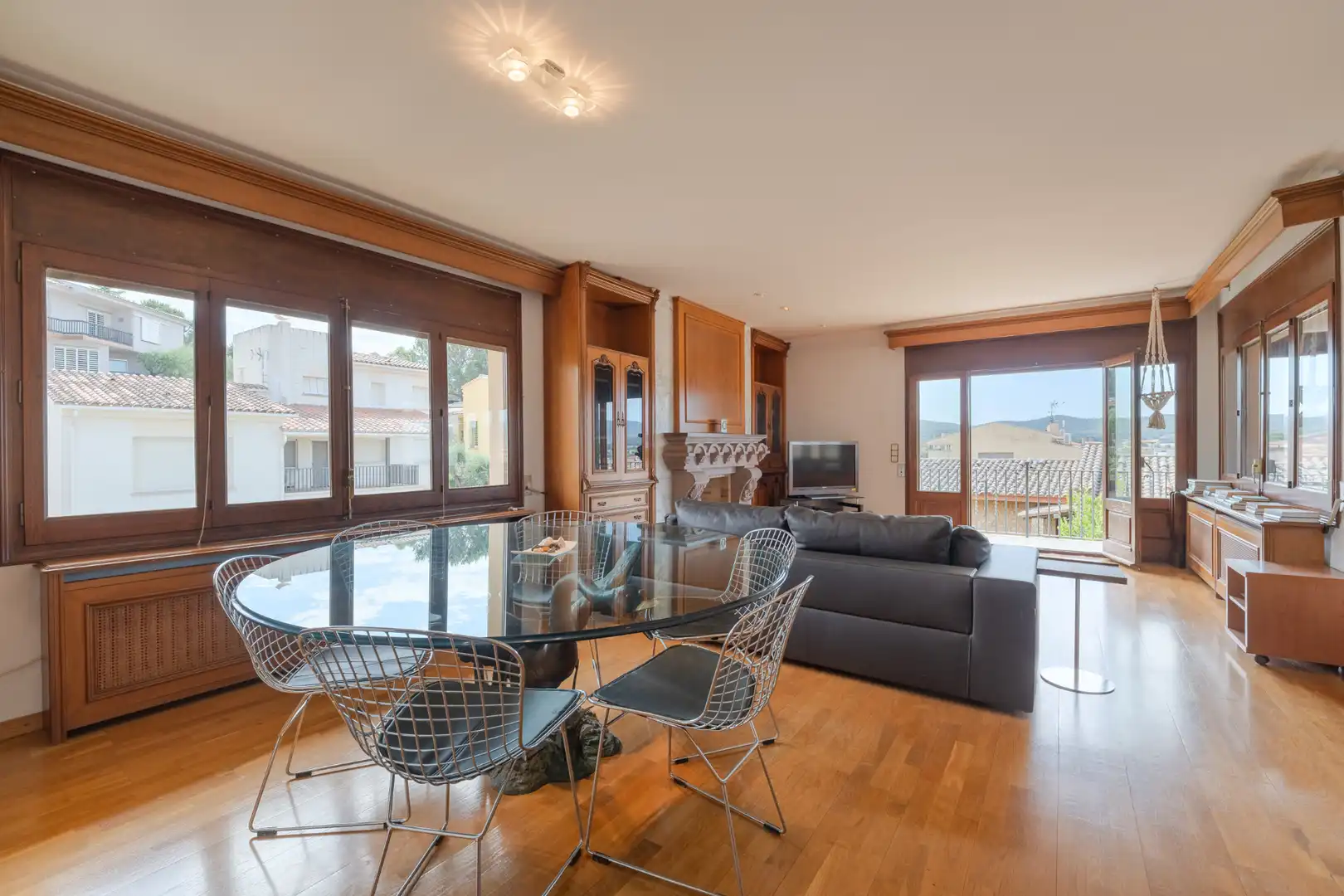 Sala de estar de Casa o chalet en venta en La Bisbal d'Empordà con Calefacción, Jardín privado y Terraza
