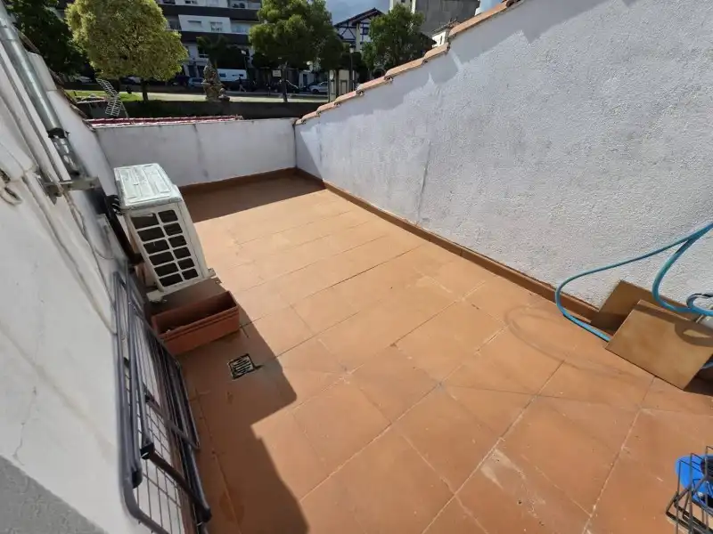 Terrassa de Casa o xalet en venda en Plasencia amb Aire condicionat, Jardí privat i Terrassa