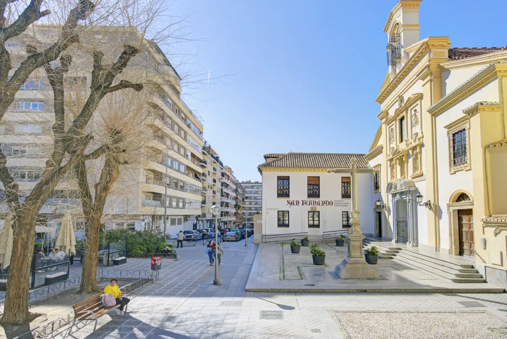 Außenansicht von Wohnung zur Miete in Granada mit Klimaanlage, Heizung und Parkett
