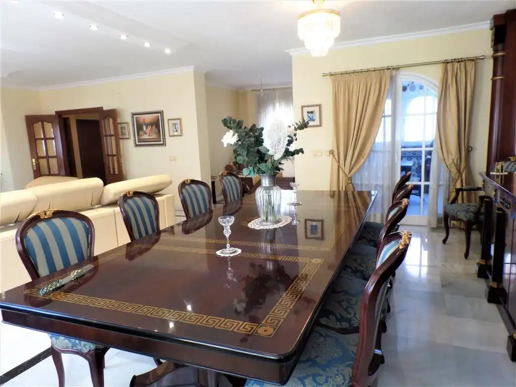 Esszimmer von Maisonette zum Verkauf in Fuengirola mit Klimaanlage, Terrasse und Gemeinschaftspool