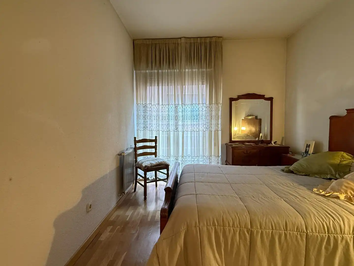 Habitación de Casa adosada en venta en Guadalajara con Calefacción, Terraza y Amueblado