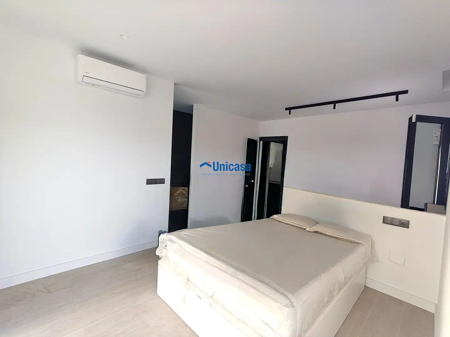 Bedroom of Detached homes for sale in Málaga  with Air Conditioner, Heating and Terrace