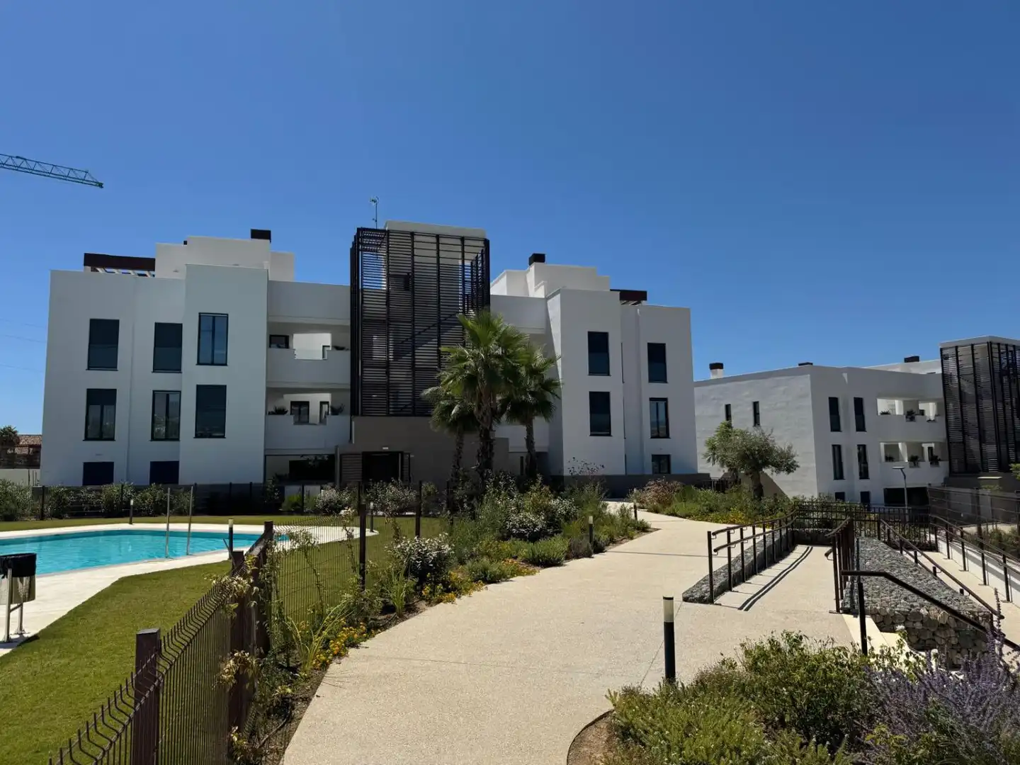 Exterior view of Flat for sale in Estepona  with Air Conditioner, Heating and Terrace