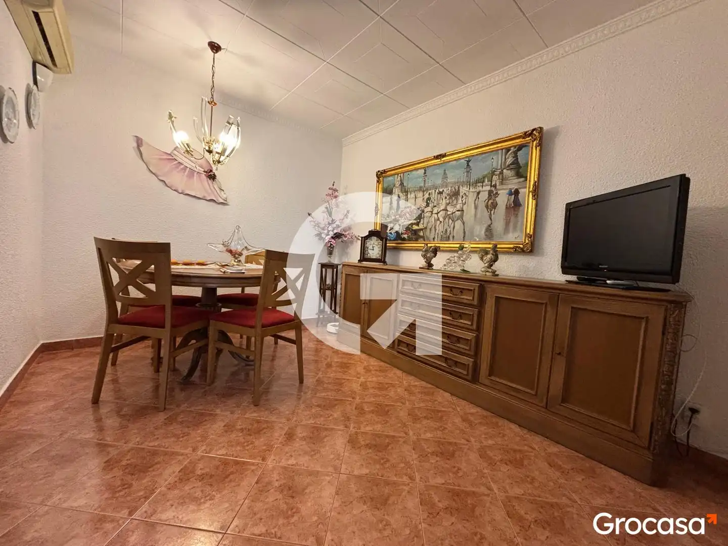 Dining room of Houses for sale in L'Hospitalet de Llobregat  with Air Conditioner, Terrace and Storage room