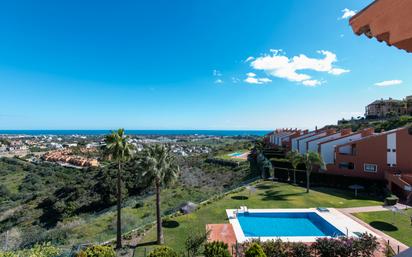 Jardí de Casa adosada en venda en Benahavís amb Calefacció, Jardí privat i Balcó