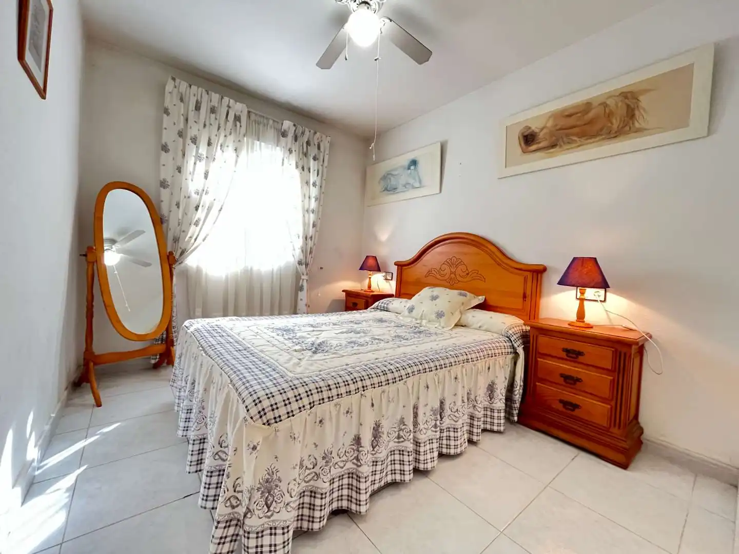 Dormitori de Apartament en venda en Orihuela amb Piscina i Moblat