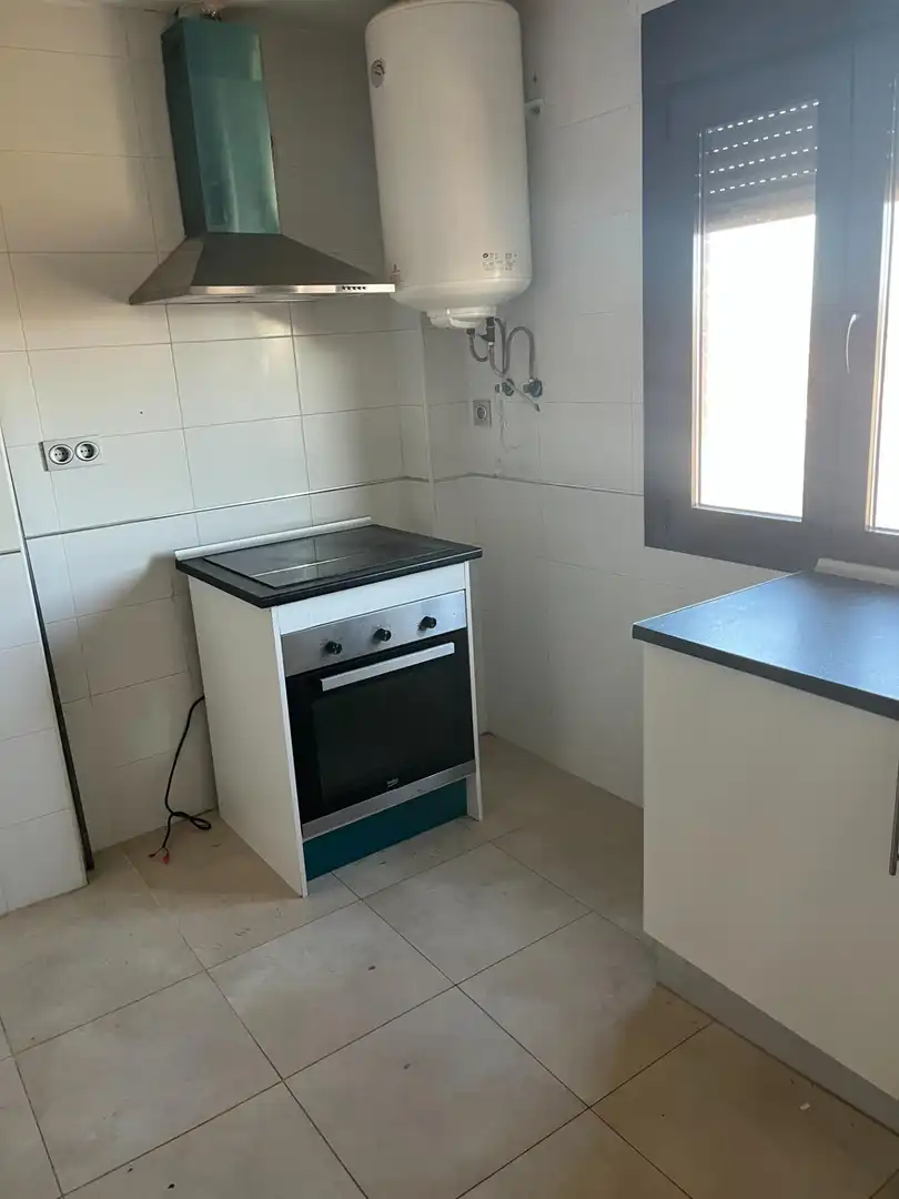 Cocina de Piso en venta en Alameda de la Sagra con Calefacción, Jardín privado y Trastero