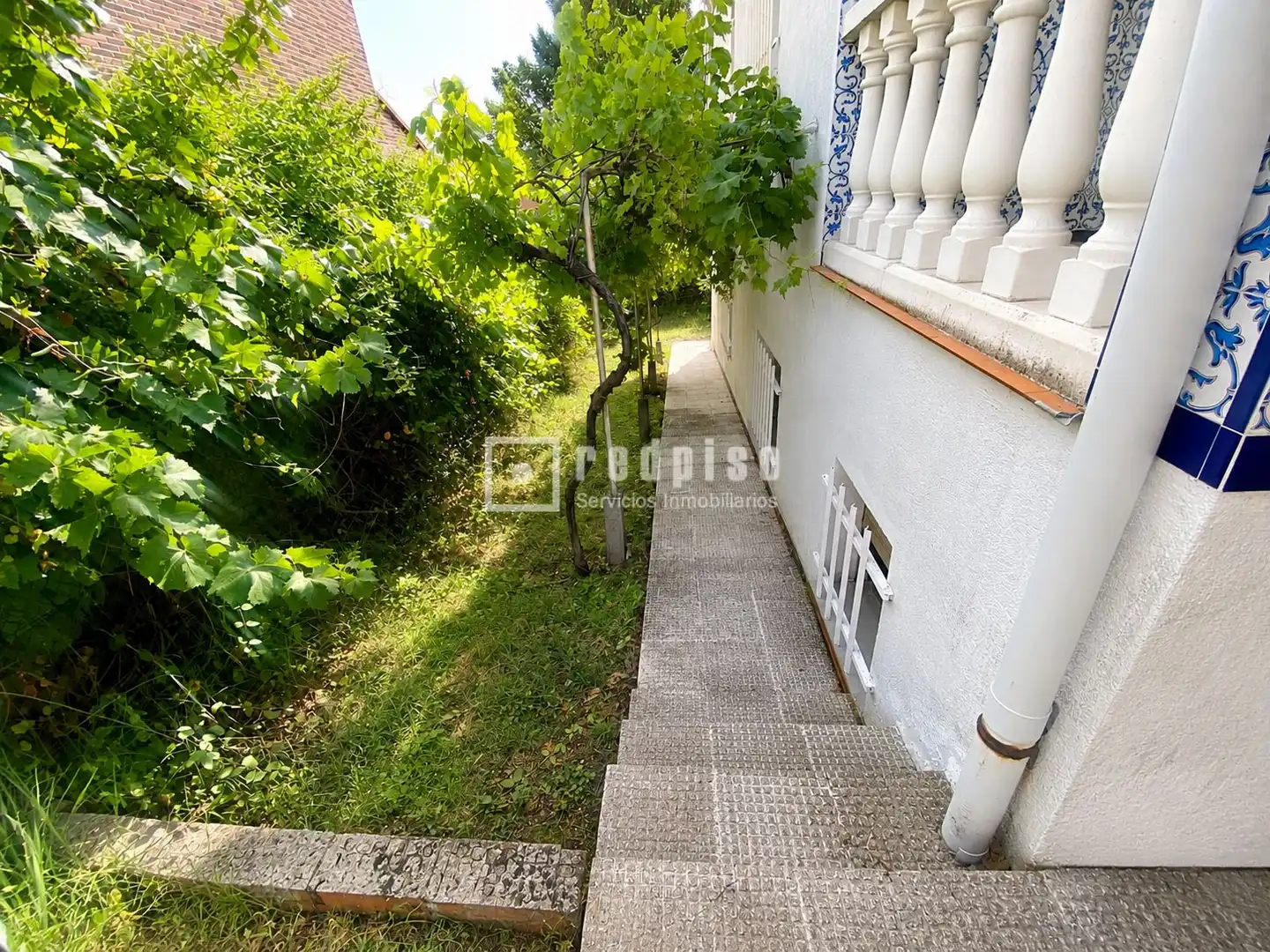 Exterior view of Houses for sale in Casarrubios del Monte  with Heating, Private garden and Terrace