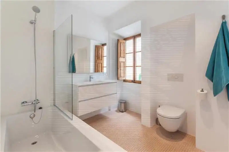 Baño de Casa o chalet de alquiler en Selva con Aire acondicionado, Terraza y Trastero
