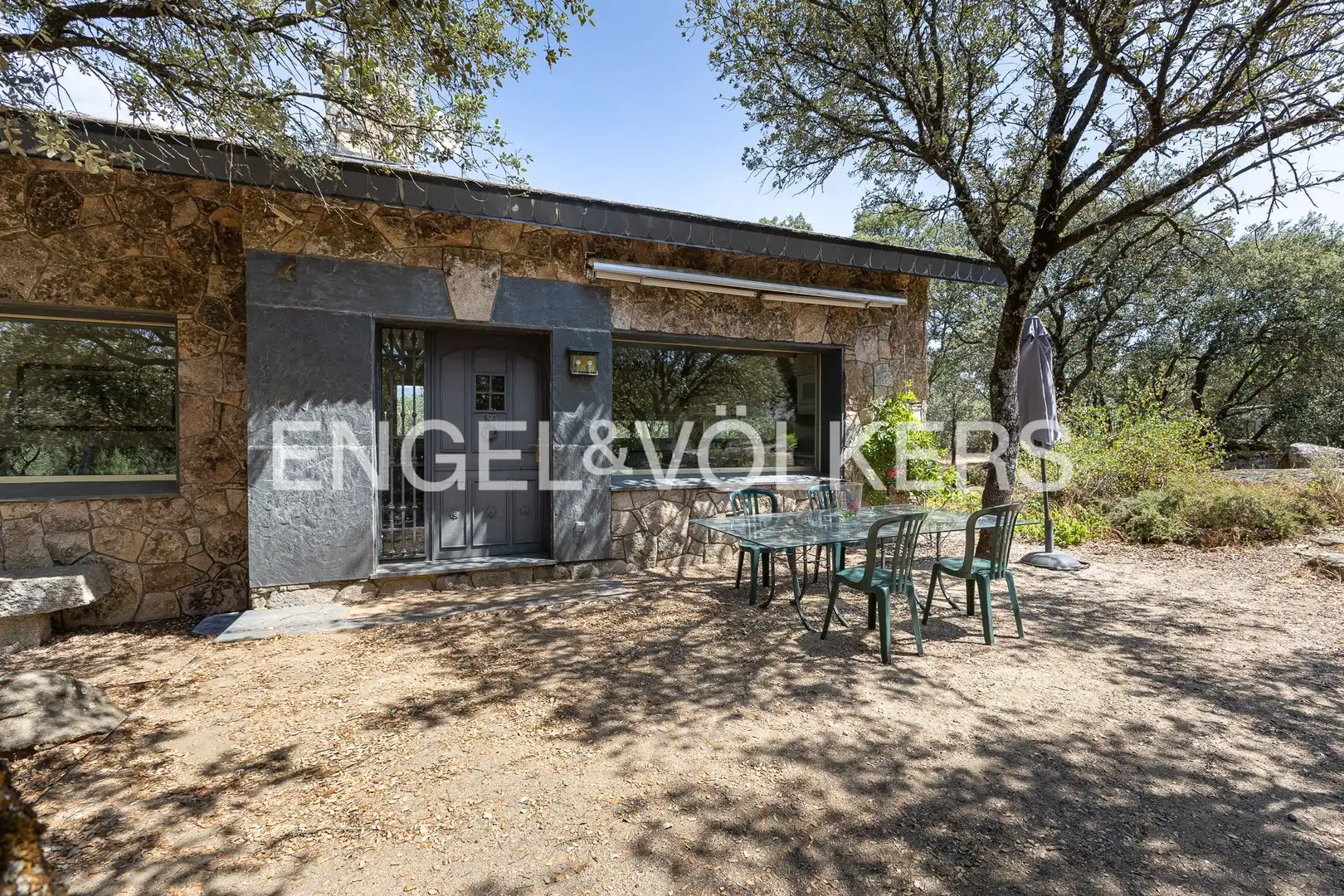 Außenansicht von Country house zur Miete in Alpedrete mit Klimaanlage, Heizung und Privatgarten