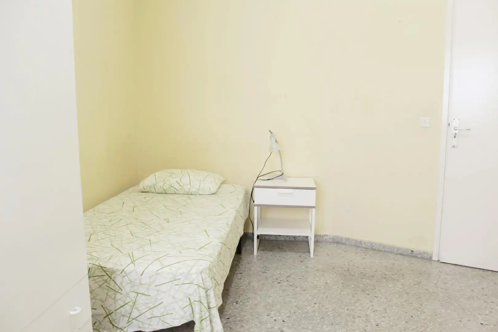 Bedroom of Flat for share in Sevilla  with Furnished and Washing machine