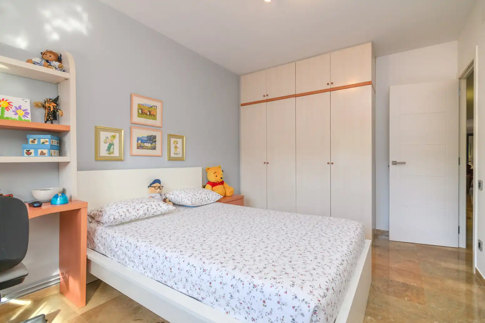 Habitación de Casa o chalet en venta en Gavà con Terraza, Piscina y Balcón