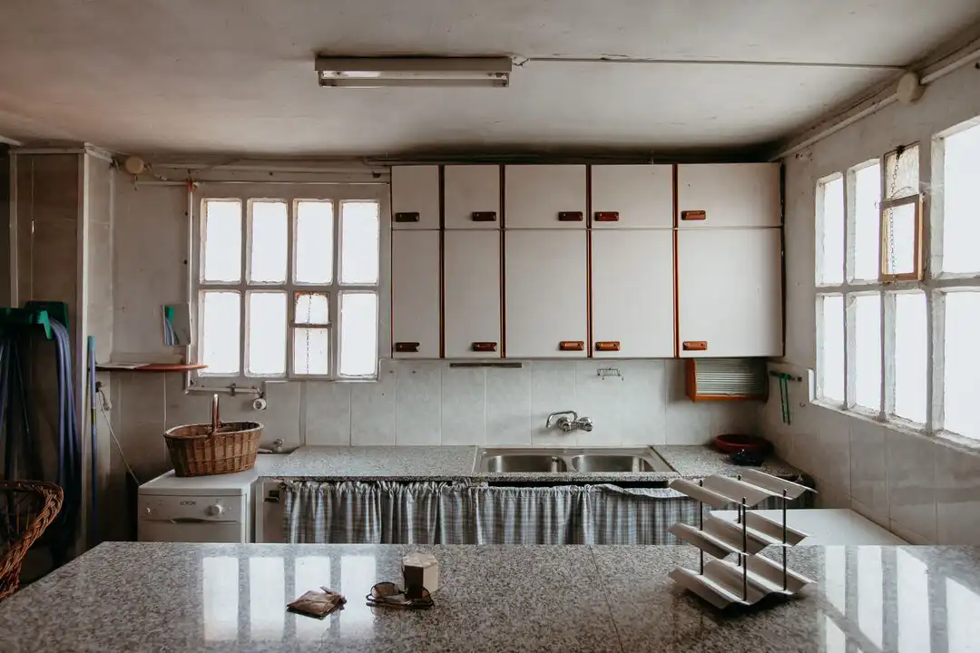 Cuina de Casa o xalet en venda en Almuniente amb Calefacció, Terrassa i Moblat