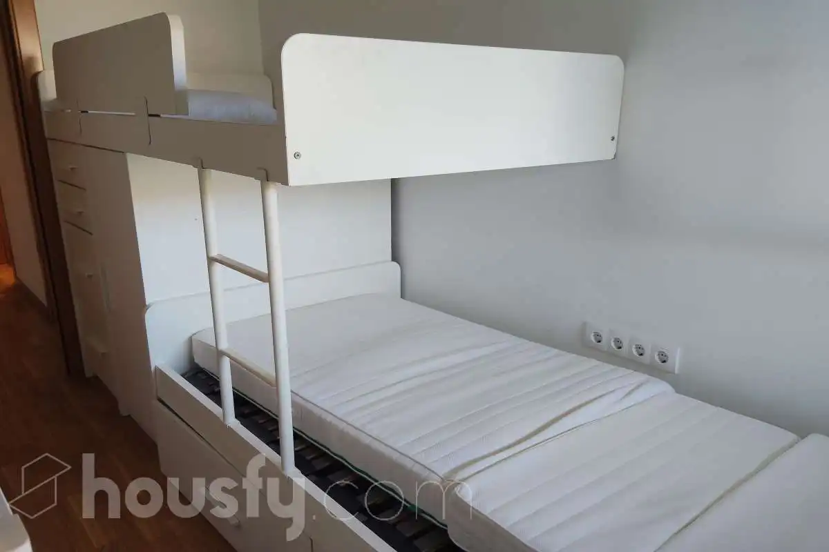 Habitación de Piso de alquiler en Mataró con Aire acondicionado, Calefacción y Parquet