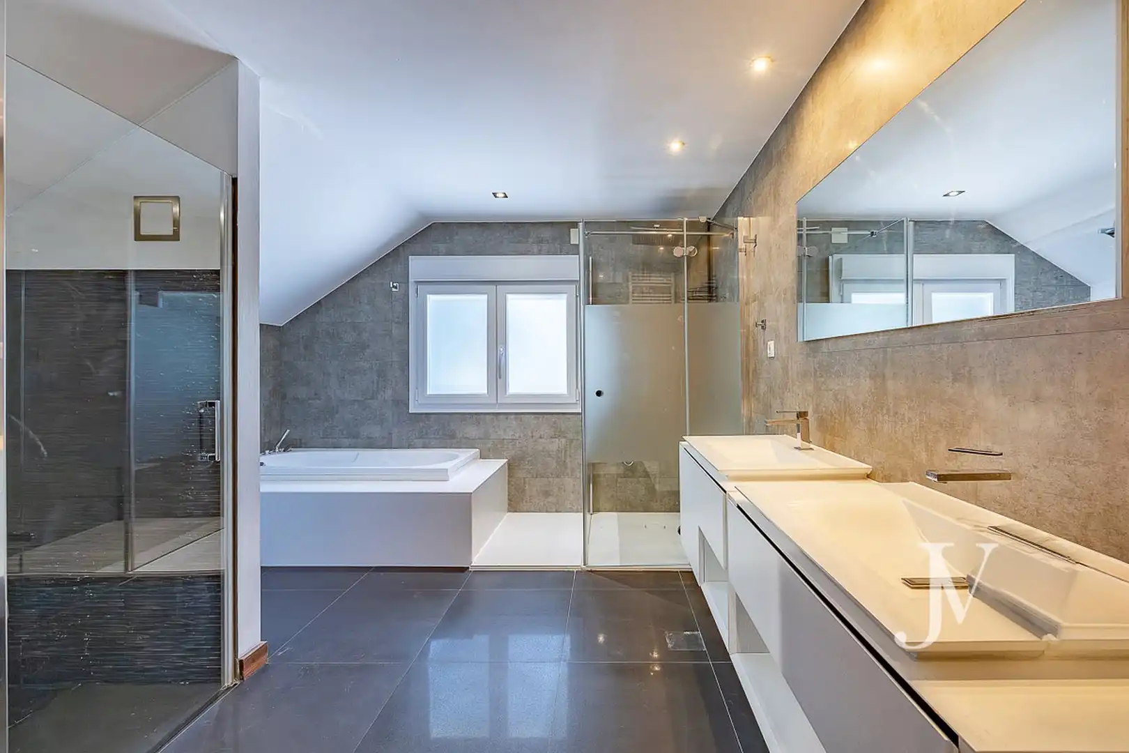 Baño de Casa o chalet en venta en La Moraleja con Aire acondicionado, Calefacción y Jardín privado