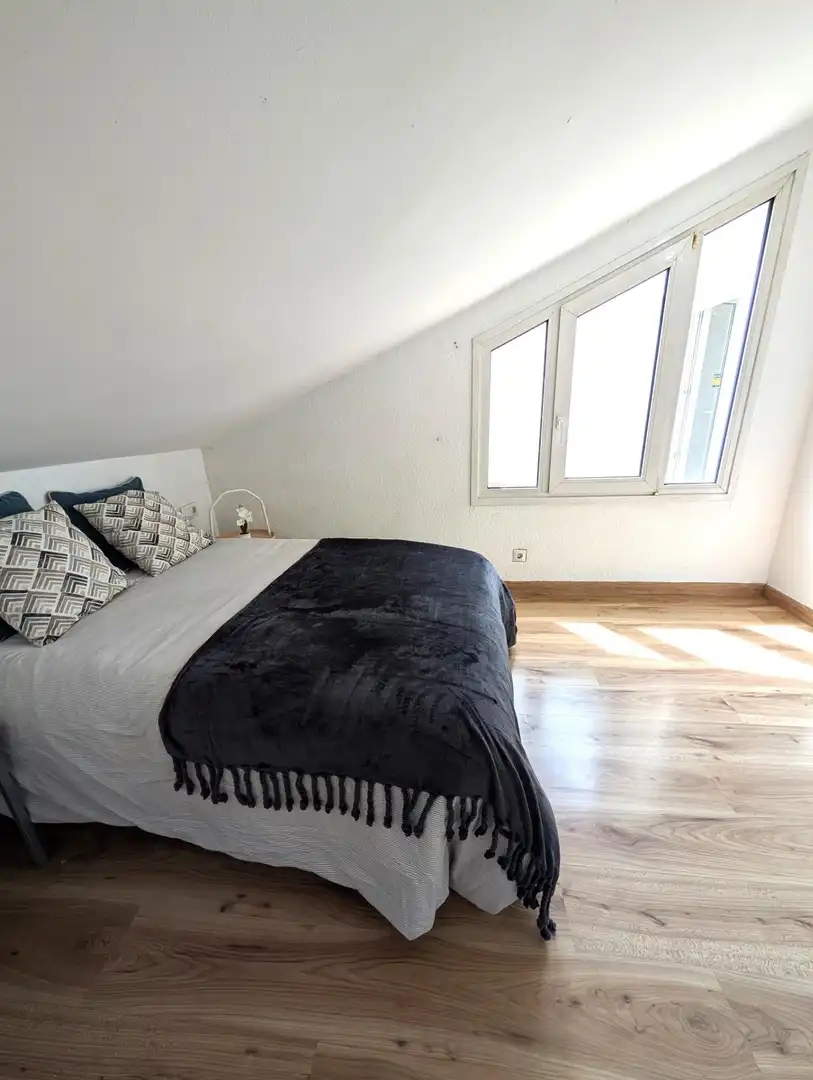 Habitación de Dúplex en venta en Sant Vicenç Dels Horts con Aire acondicionado, Calefacción y Terraza