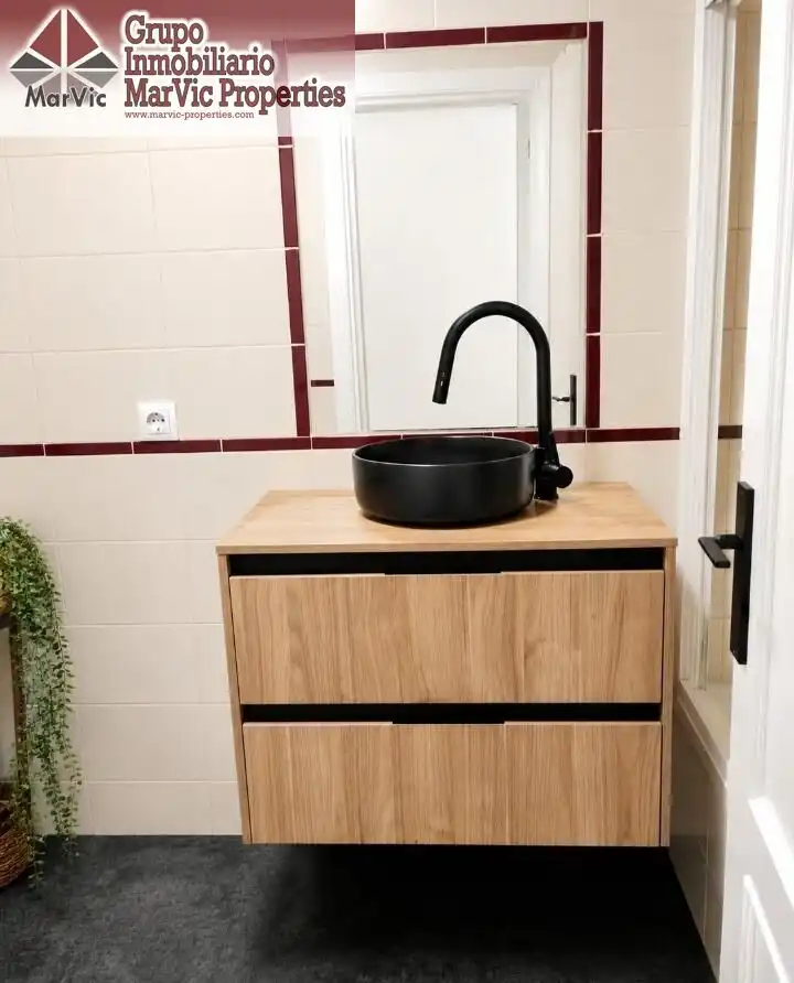 Baño de Apartamento en venta en Villajoyosa / La Vila Joiosa con Aire acondicionado, Jardín privado y Amueblado