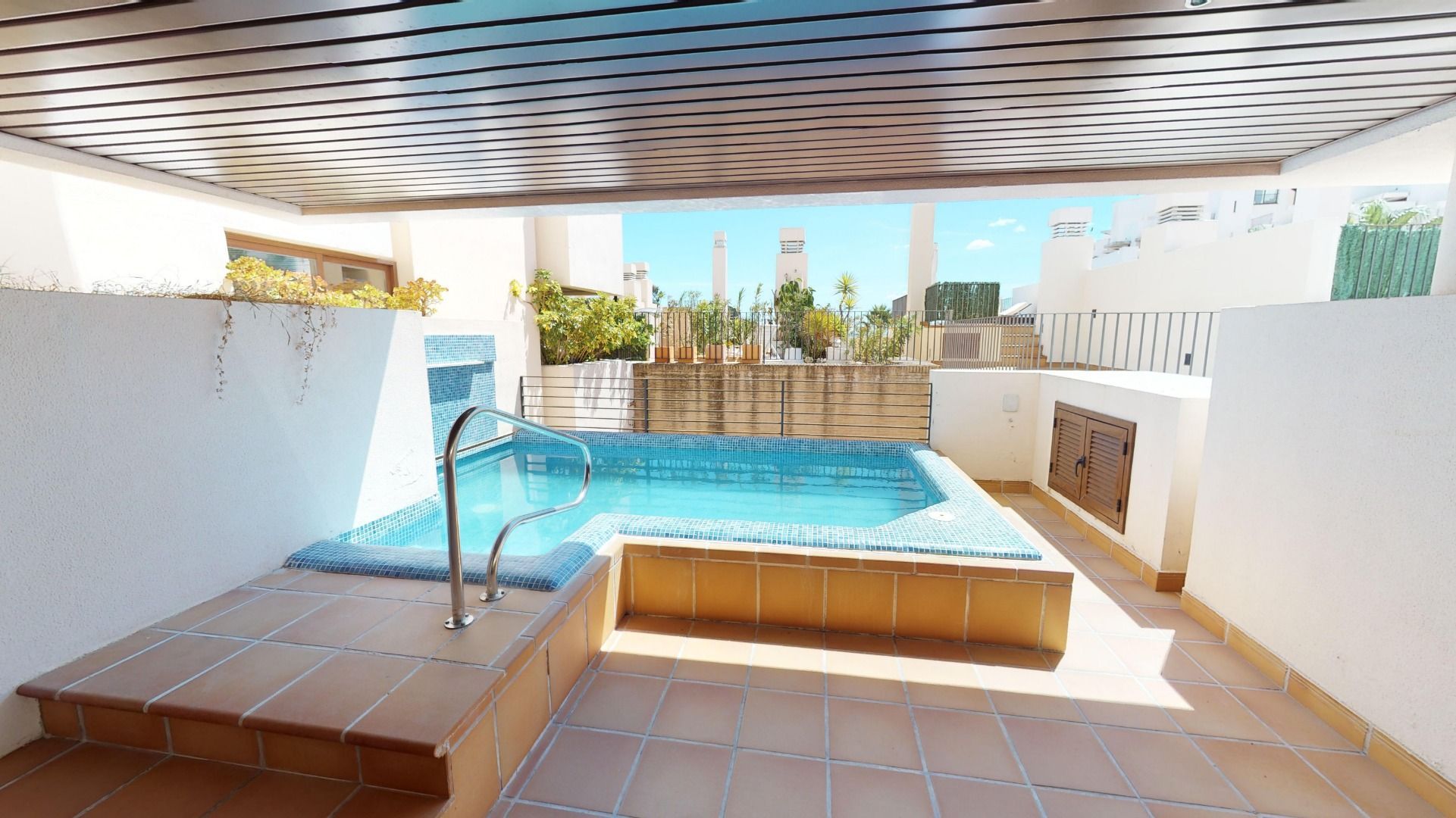 Piscina de Apartament de lloguer en Estepona amb Aire condicionat, Calefacció i Terrassa