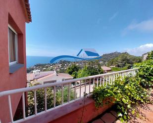 Vista exterior de Casa o xalet en venda en Blanes amb Calefacció, Terrassa i Traster