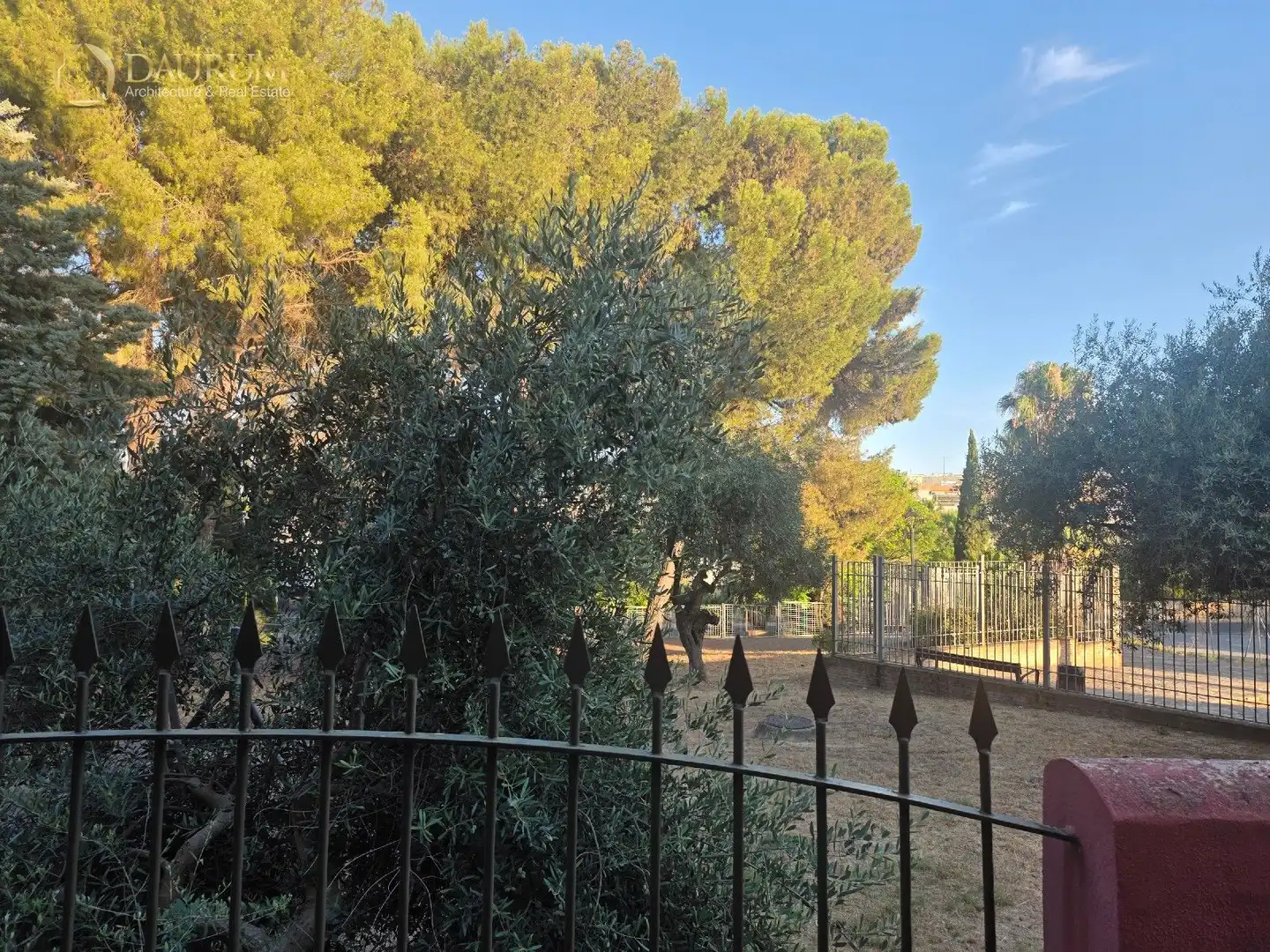 Jardí de Casa adosada en venda en Castilleja de la Cuesta amb Aire condicionat, Calefacció i Traster