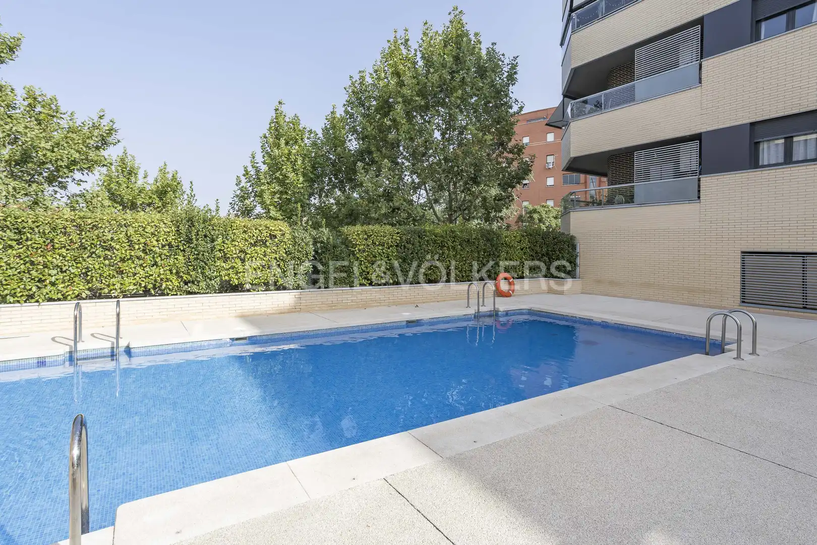 Schwimmbecken von Dachboden zur Miete in Madrid mit Klimaanlage, Heizung und Terrasse