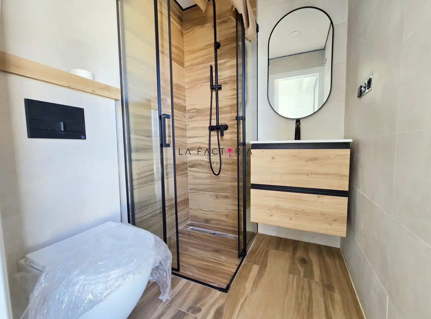 Baño de Dúplex en venta en Santiago del Teide con Aire acondicionado, Terraza y Trastero