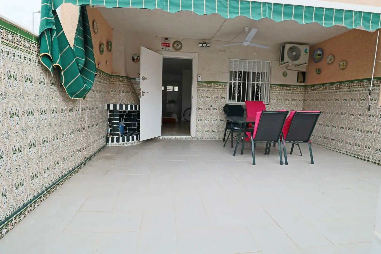 Maison mitoyenne à vendre à Calle ROJALES