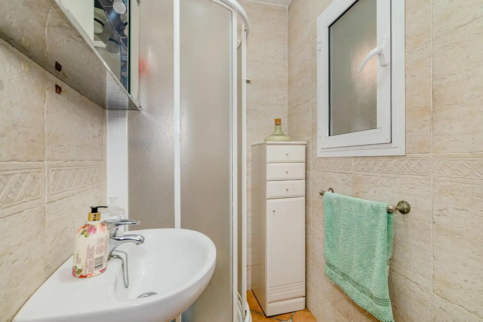 Baño de Casa o chalet en venta en Granada con Aire acondicionado, Calefacción y Jardín privado