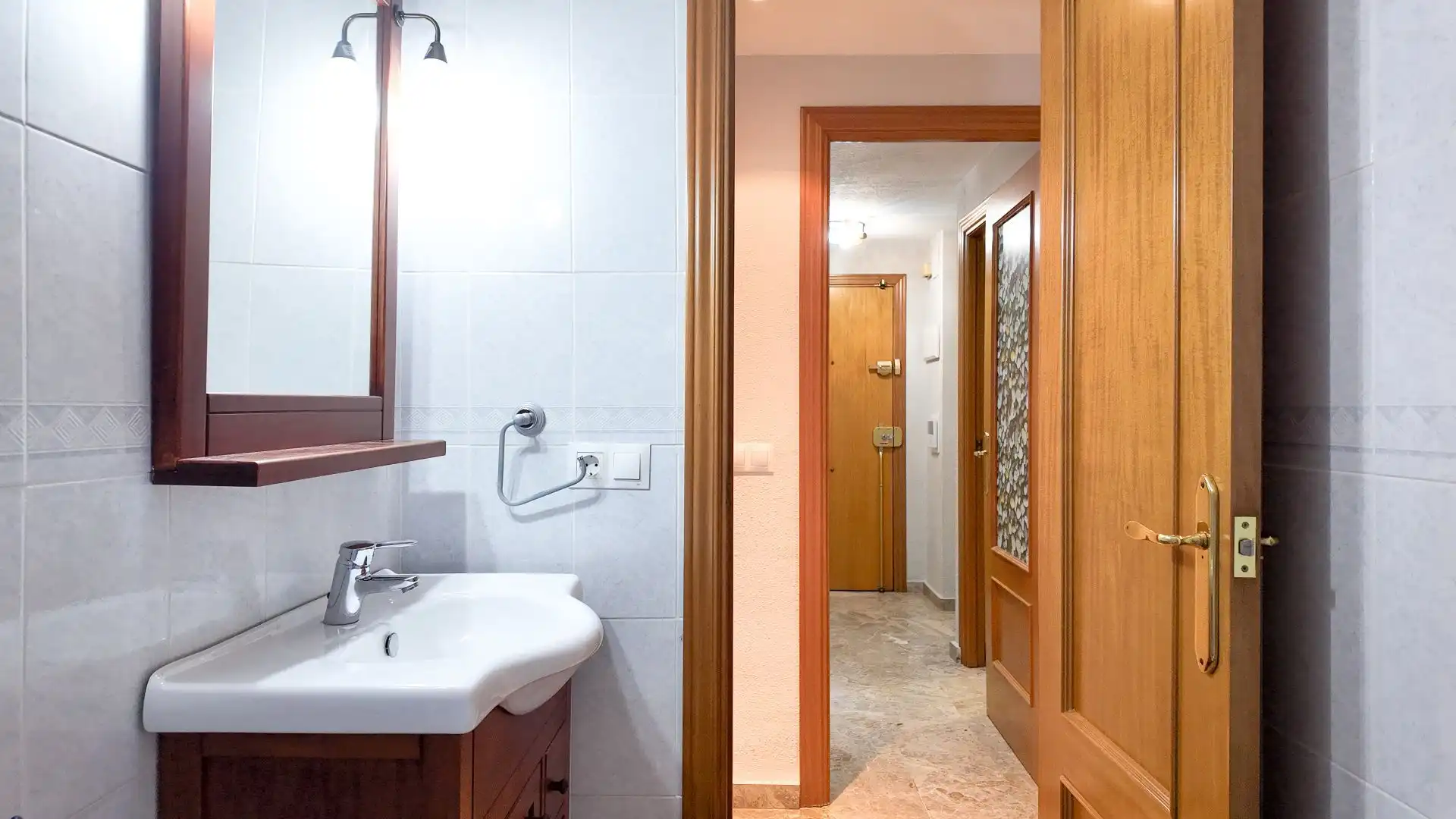 Bany de Apartament de lloguer en Valencia amb Aire condicionat, Calefacció i Terrassa