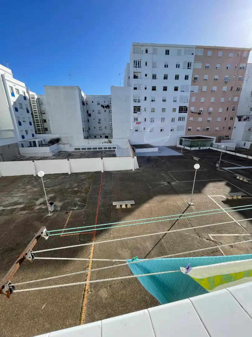Parkplatz von Wohnung zum Verkauf in Cádiz mit Heizung, Möbliert und Ofen