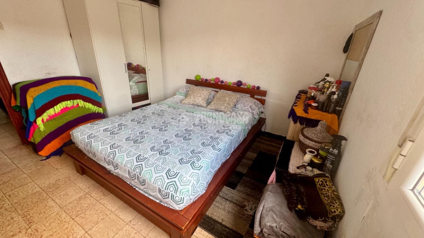 Bedroom of Flat for sale in  Zaragoza Capital  with Heating