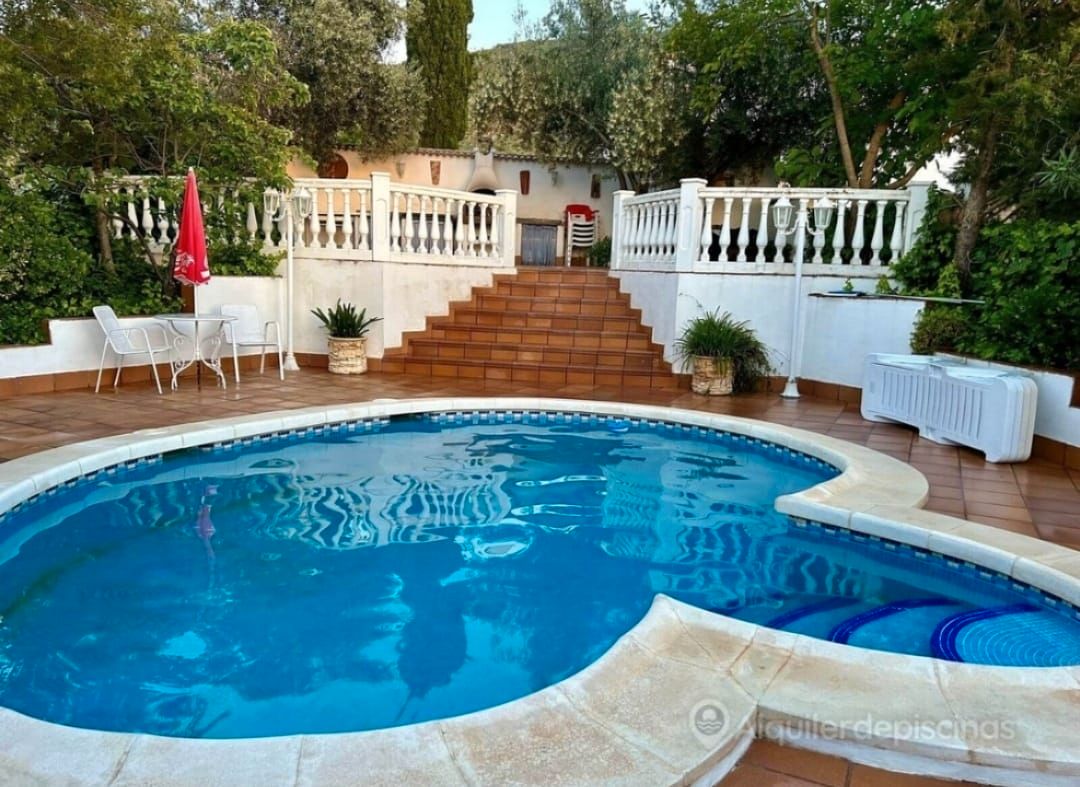 Swimming pool of Country house to rent in Castillo de Locubín  with Air Conditioner, Private garden and Terrace