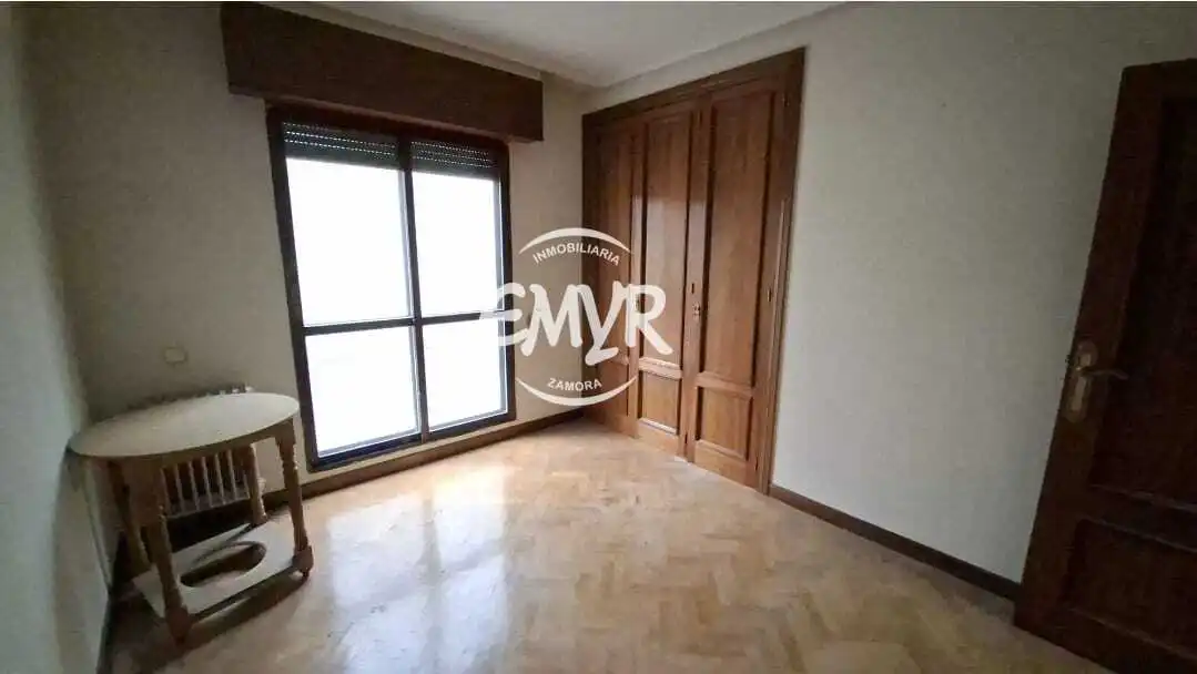 Bedroom of Flat for sale in Zamora Capital   with Terrace, Storage room and Balcony