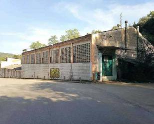 Vista exterior de Nau industrial en venda en Arbúcies