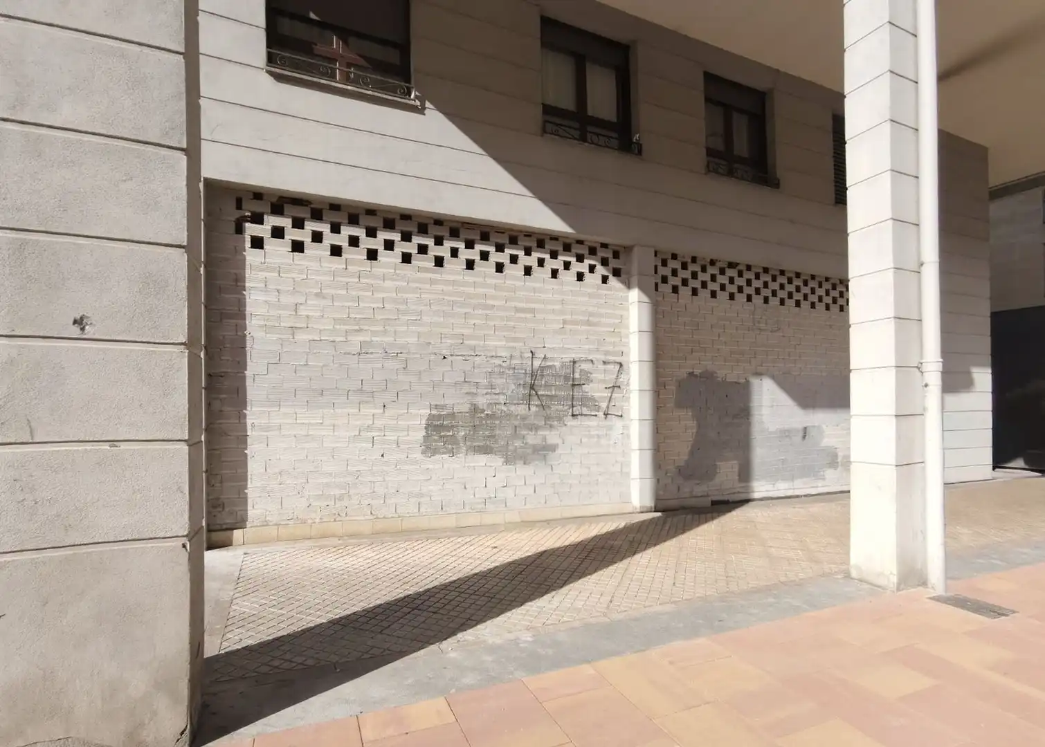 Vista exterior de Local en venta en Urnieta