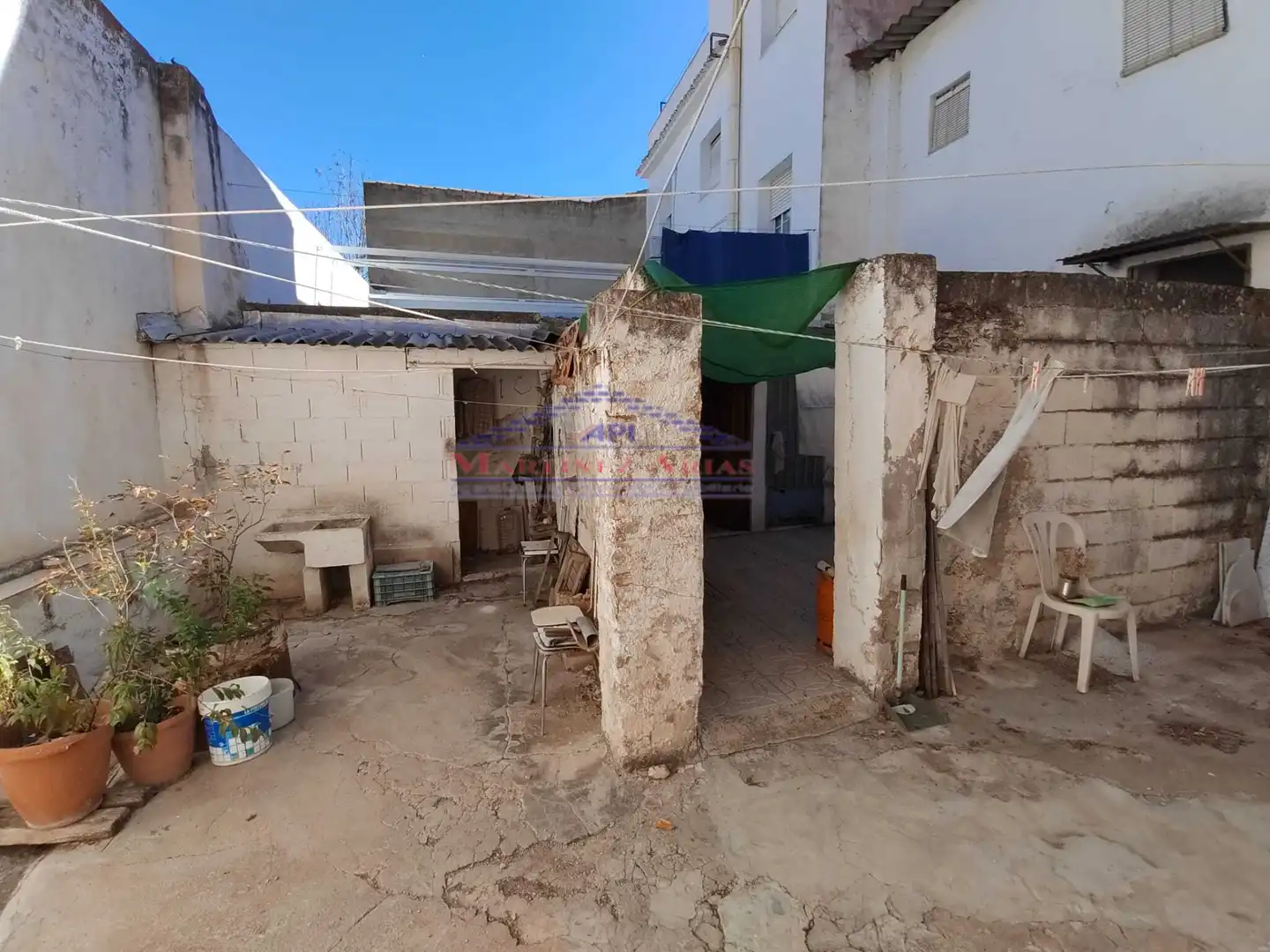 Vista exterior de Casa adosada en venta en Jaén