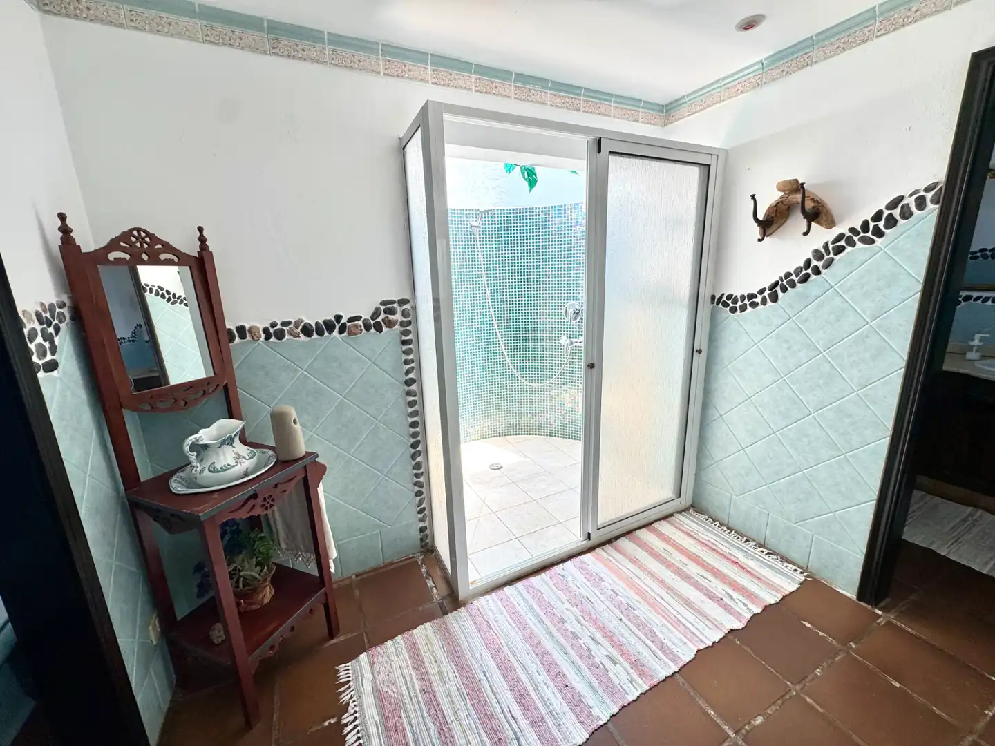 Bathroom of Houses for sale in Tías  with Private garden, Terrace and Storage room