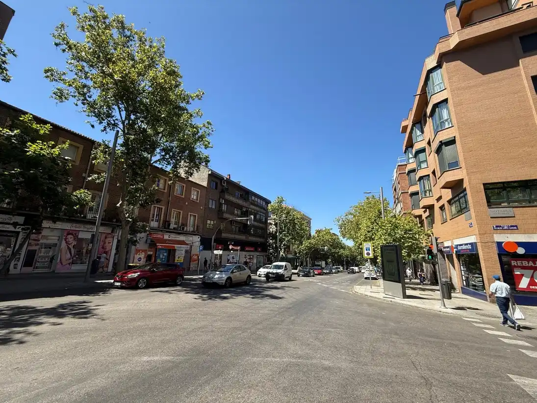 Exterior view of Flat for rent in Madrid  with Air Conditioner and Furnished
