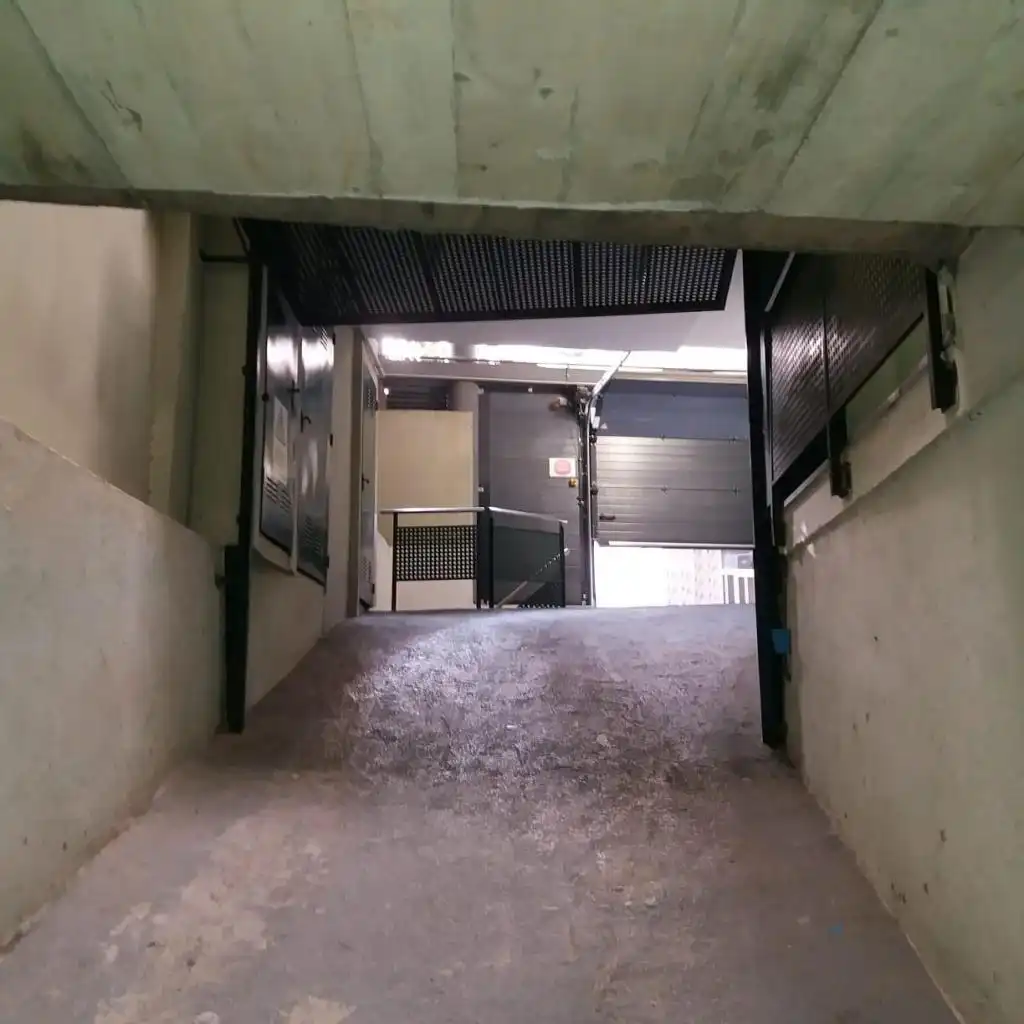 Garage for sale in Barcelona