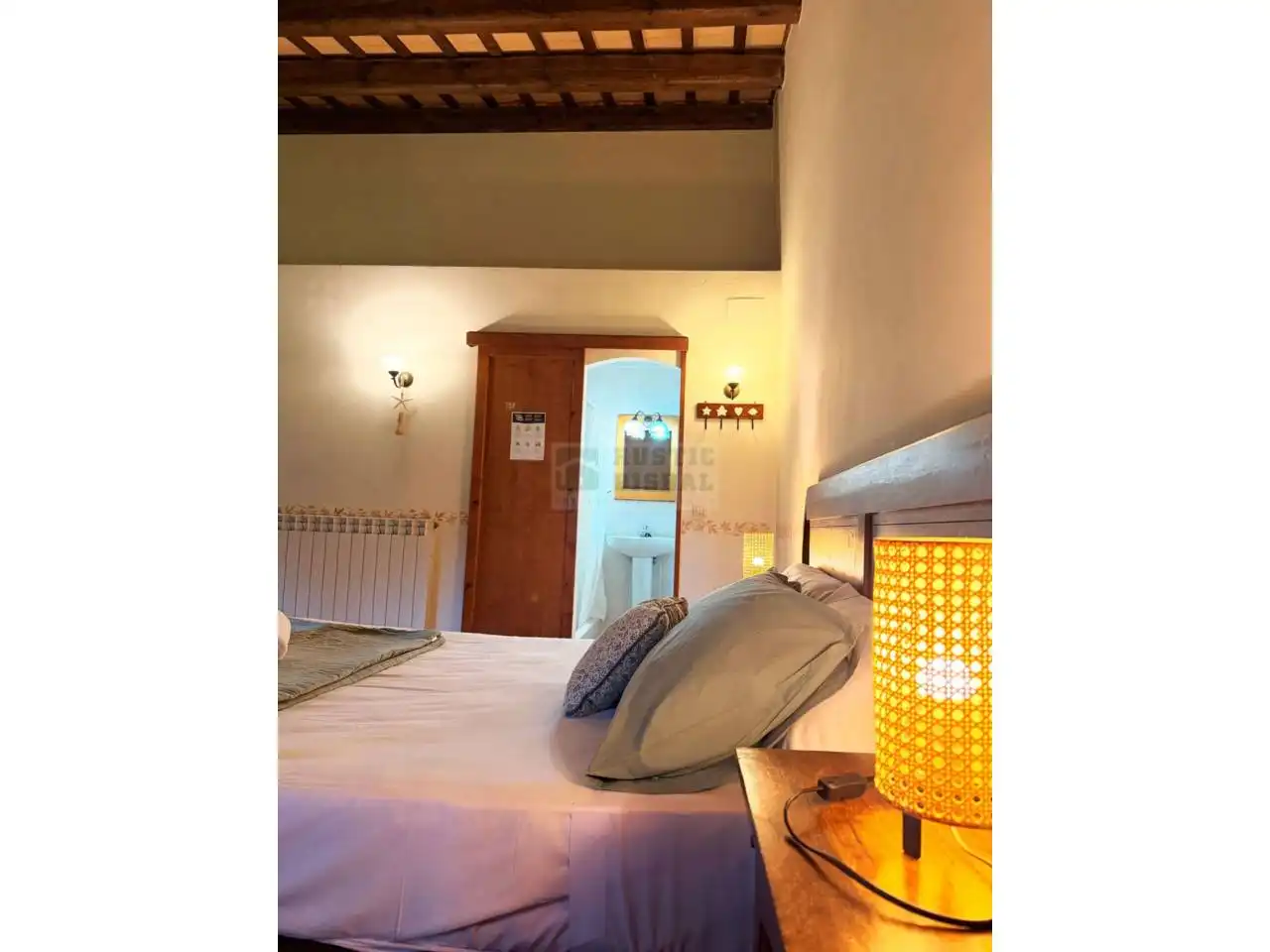 Habitación de Finca rústica de alquiler en Llagostera con Calefacción, Amueblado y Piscina comunitaria