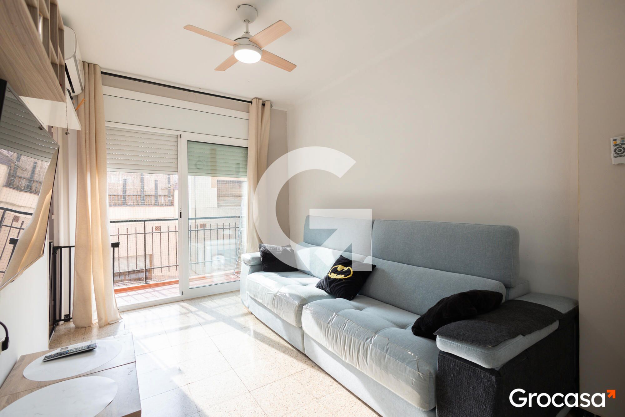 Living room of Flat for sale in Viladecans  with Air Conditioner, Heating and Oven